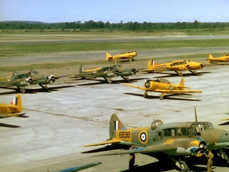 Anson et Harvard, Uplands, 1941 Anson et Harvard, Uplands, 1941