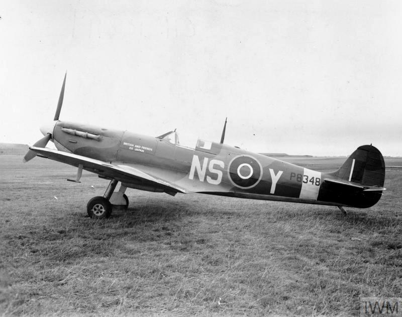 Spitfire IIB P8348 NS-Y de la No. 52 O.T.U. à Aston Down Spitfire IIB P8348 NS-Y de la No. 52 O.T.U. à Aston Down