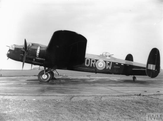 Lancaster II DS604 QR-W, début 1943 Lancaster II DS604 QR-W, début 1943