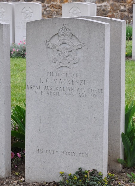 Tombe du P/O. I. C. Mackenzie
