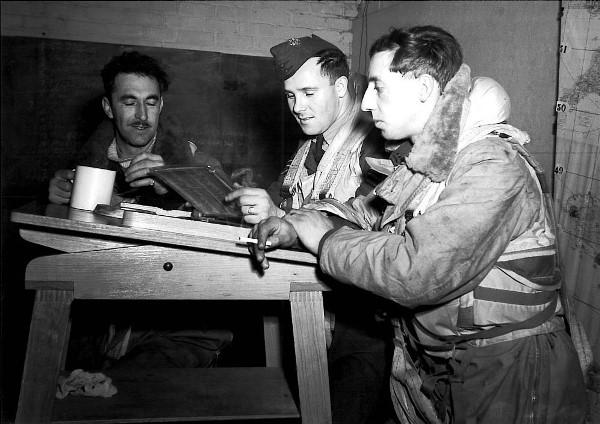 Tholthorpe, 19 novembre 1943 Tholthorpe, 19 novembre 1943