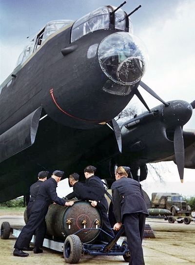 Cookie sous un Lancaster