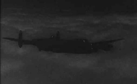 Lancaster en vol de nuit Lancaster en vol de nuit